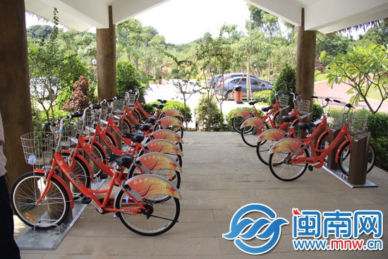 市民可办卡取车，骑行绿道赏美景