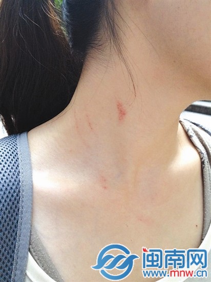 鼓浪屿“野导”打游客