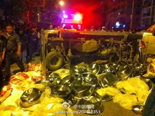 重庆猥亵女童案被误传为拐卖案引发民众围观2