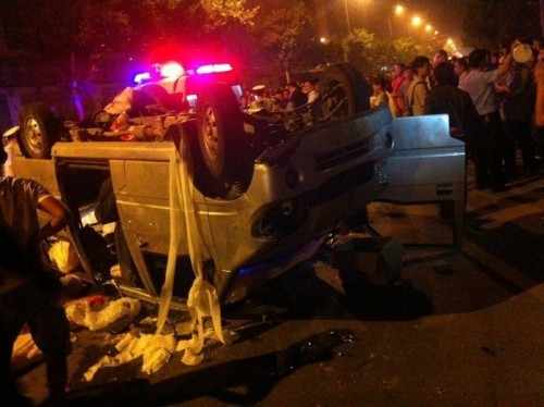 重庆猥亵女童案被误传为拐卖案引发民众围观1