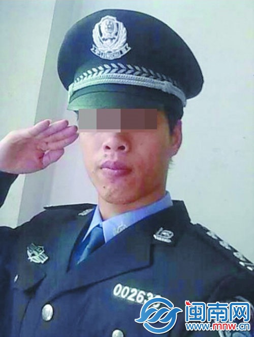 男子花钱买来的PS照，相当山寨