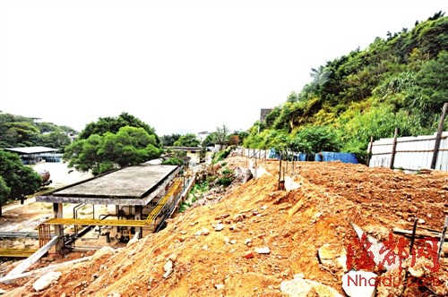 福州鼓山樟林村 液化气站上方抢盖违建
