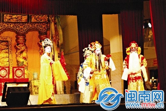 石鼓庙迎来顺正府大王公诞辰2