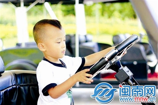 秋天里晒晒幸福宝贝出游照5