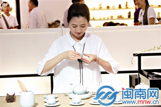 厦门茶博会的茶道表演