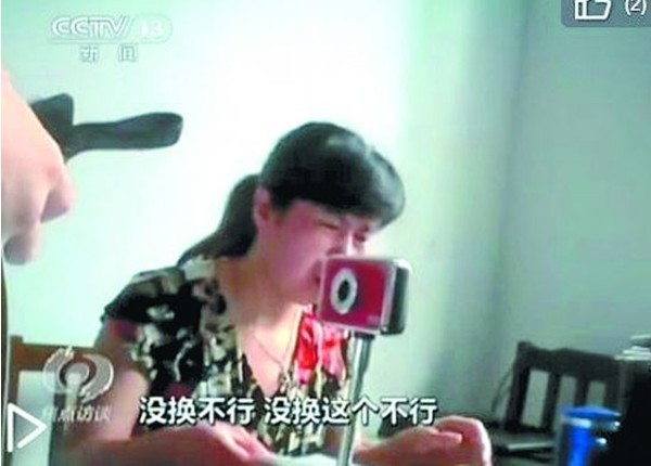 小伙返乡6次办护照遭刁难1