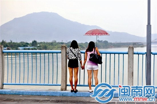 明后天可不能穿得这么清凉了