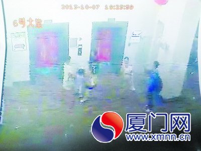 模糊的监控画面