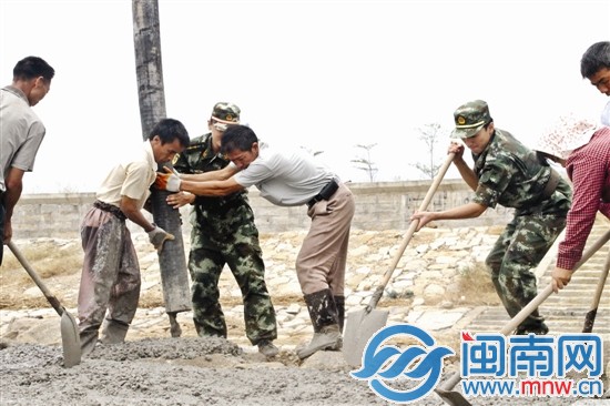 经过几天努力，小码头昨日成型