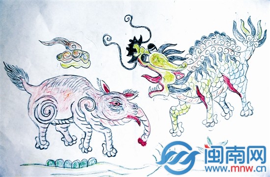 阿婆绘制的刺绣草图