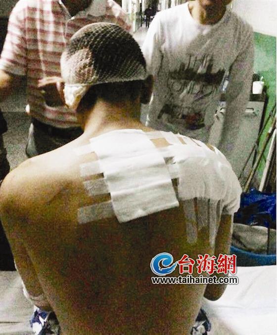 龙岩二中:两高中生被砍伤 凶手身份不明