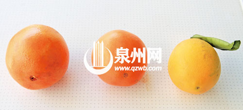 未泡温水之前的三个脐橙，泡温水后前两个均掉色，第 