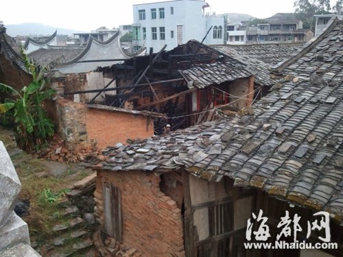 民房着火老夫妇葬身火海 阿伯死前紧抱失明老伴