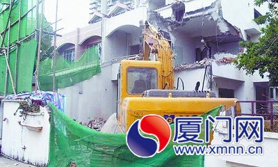 挖掘机