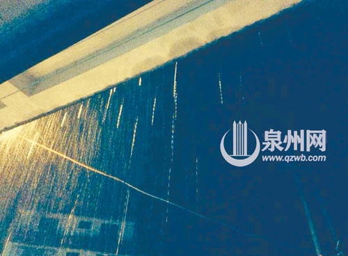 周一，雨下一整夜