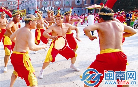拍胸舞