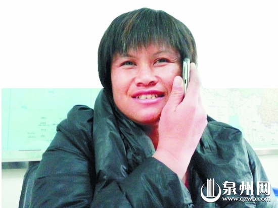 老挝籍留学生小黄来帮忙，发现这名妇女可能来自老挝