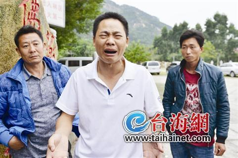 死者父亲很伤心