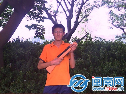 施华强先生希望能遇到他的她