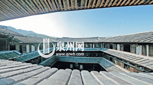 龙通土楼“崇墉永峙”是一座方形土楼