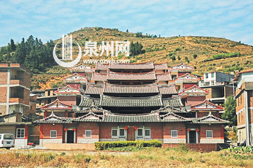 霞中村的五落大厝肃穆大方