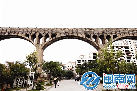 云霄陈岱镇上，向东渠雄伟依旧