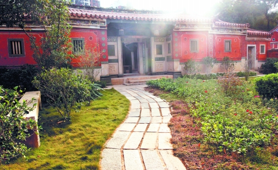 这里的众多历史风貌建筑仍保存完好，展现着神秘又富 