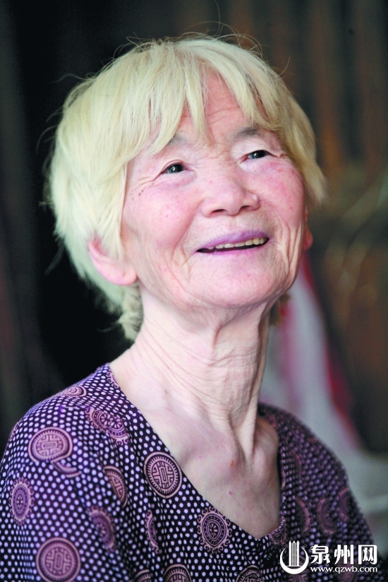 老人见证了泉州30年间的卫生变化