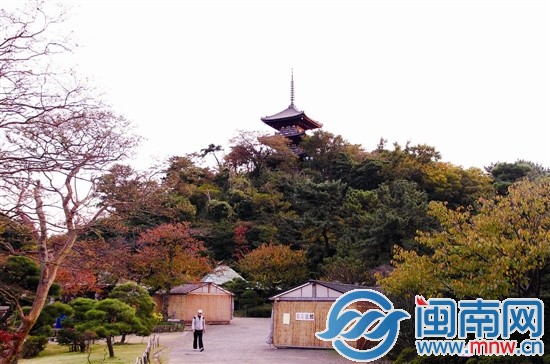 三重塔是三溪园中最高的建筑