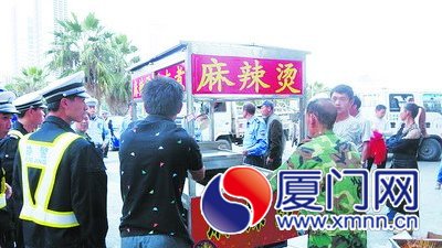 交警查处现场