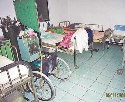 台北一老人赡养中心违法收托8名体弱老人，通风不良 