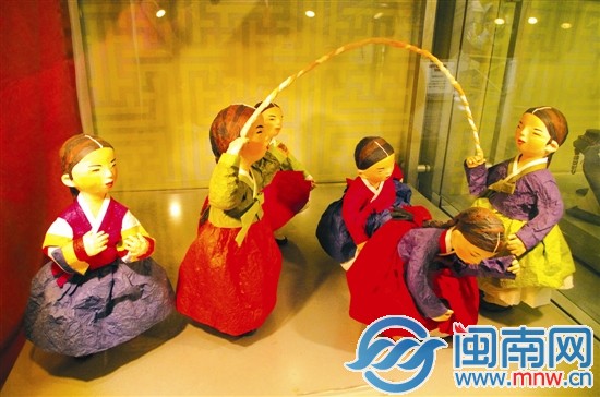 韩纸做成的工艺品