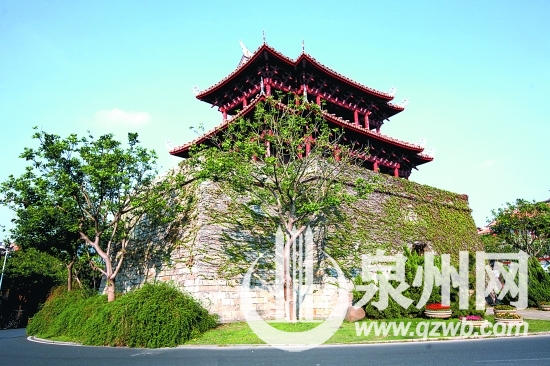 朝天门外观美丽,内部却很神秘。