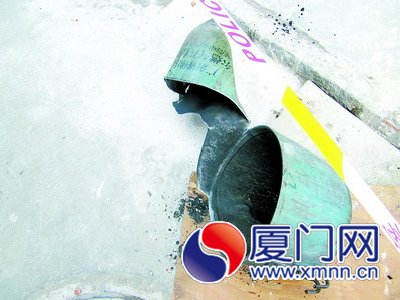 非法改装的液化罐裂成了两半