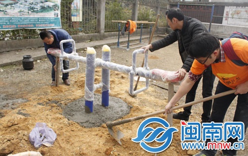 泉州麦客们自掏腰包,为德化春美中学捐建体育设施