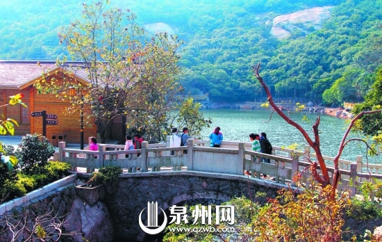 走出家门拥抱青山绿水