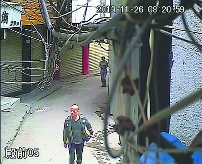被监控探头拍下光头特征