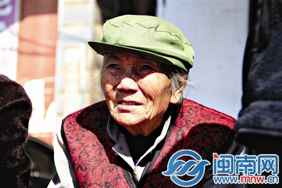烈士王进来的姐姐