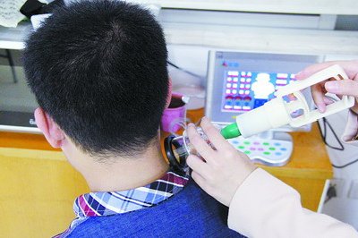 “神器”号称能治高血压，其实完全是忽悠。