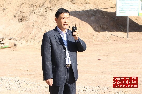 福建广和堂生物科技集团董事长庄钦荣对林下种植金线 