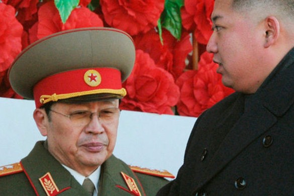 朝鲜领导人金正恩的姑父张成泽被解除职务
