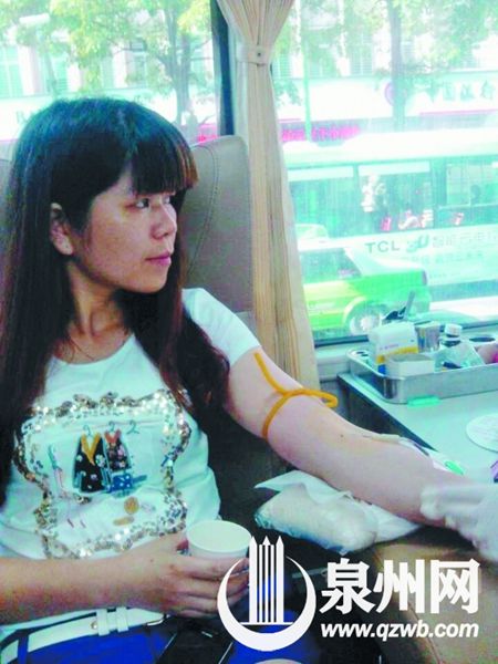 蔡仔妹一家三口都是“熊猫人”,经常参加志愿献血