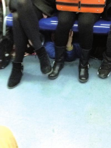 北京警方抓获地铁骚扰女乘客男子1