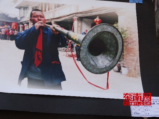 本次摄影书法作品展共展出作品上百幅