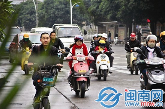 早晨骑车上班，是不是感觉到了12月的寒意