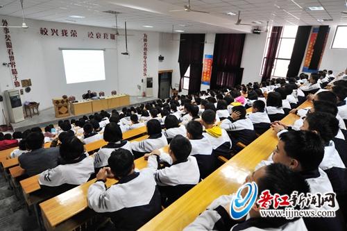 市树市花评选科普宣讲走进磁灶中学、内坑中学
