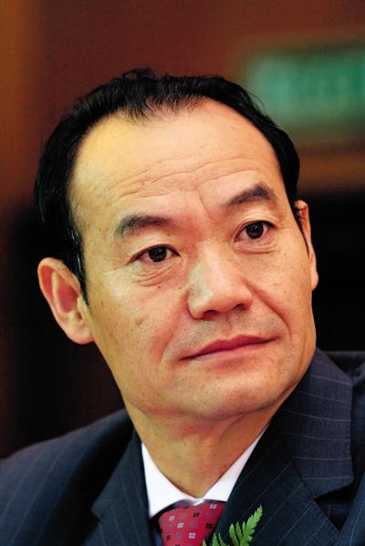 昆仑能源[0.00%]董事长温青山