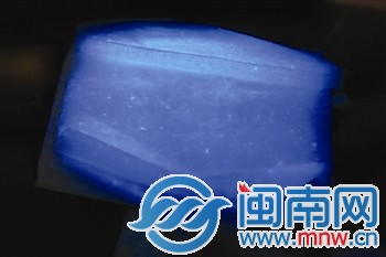 闪闪发光餐巾纸 含有害荧光剂