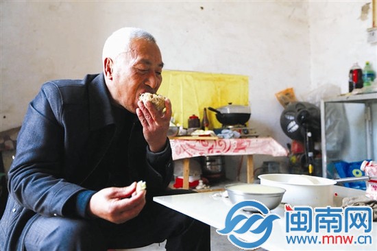 亲人为钱反目 晚年危机重重
