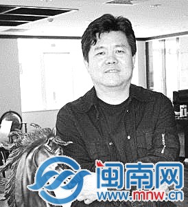中国富商飞机坠河